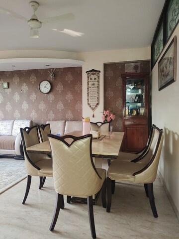 Master Bedroom in 3 BHK Builder Floor at East Of Kailash – for Rent