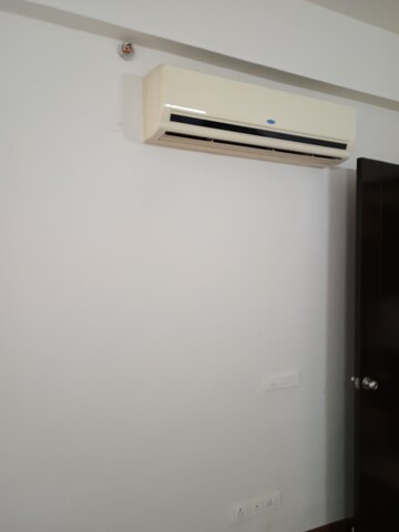 Room in 4 BHK Apartment at ATS Triumph, Sector 104 – for Rent