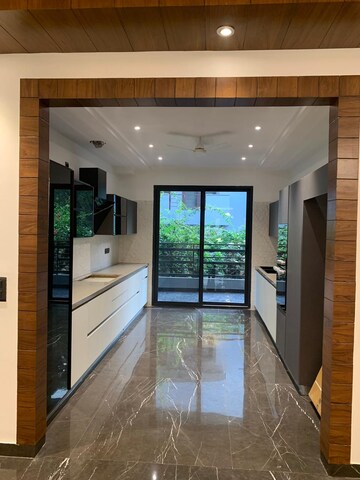 Building Lobby in 4 BHK Builder Floor at Sector 47 – for Sale