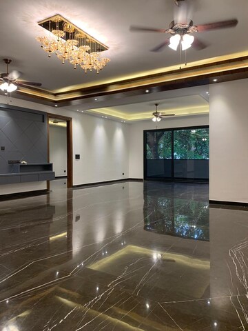 Gym in 4 BHK Builder Floor at Sector 47 – for Sale