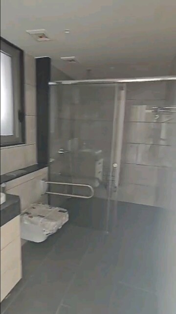 Bathroom in 4 BHK Apartment at Rustomjee Crown, Prabhadevi – for Rent