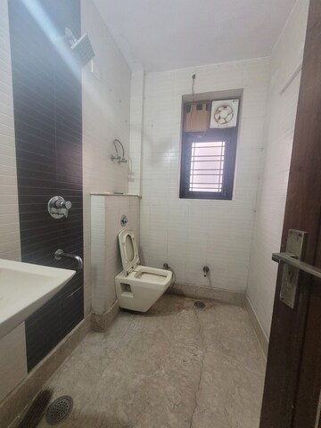 Kitchen in 2 BHK Builder Floor at Janakpuri – for Rent