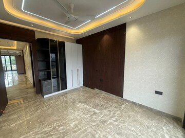 Bedroom in 4 BHK Builder Floor at Sector 47 – for Sale