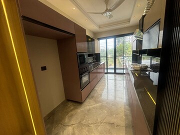 Kitchen in 4 BHK Builder Floor at Sector 47 – for Sale