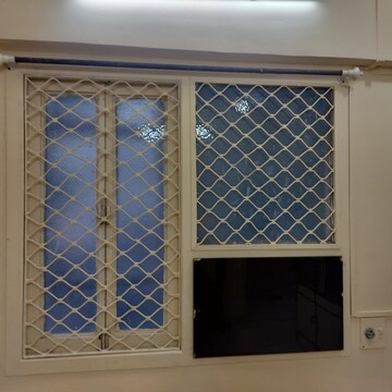 Room in 1 BHK Apartment at Khar West – for Rent