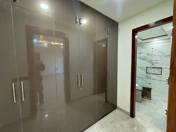 Room in 4 BHK Builder Floor at Sector 47 – for Sale