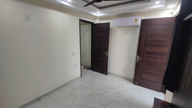 Room, lajpat nagar 4 2 Bedroom 900 Sq.Ft. Builder Floor In Lajpat Nagar 4 Delhi 8265948