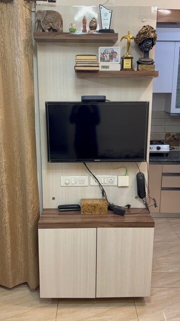 Furnished Amenities in 2 BHK Apartment at Gaur City 2 - 14th Avenue, Sector 16c Greater Noida – for Rent