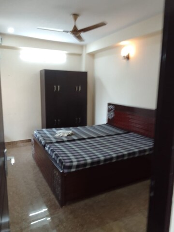 Bedroom in 1 BHK Builder Floor at Sector 40 – for Rent
