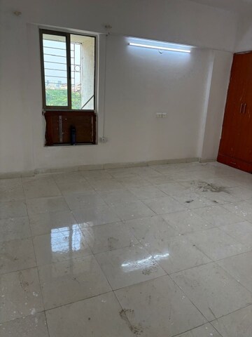 Room in 3 BHK Apartment at NRI Complex Phase 2, Seawoods – for Rent
