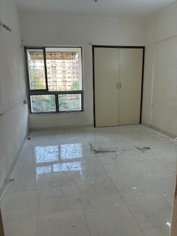 Room in 3 BHK Apartment at NRI Complex Phase 2, Seawoods – for Rent