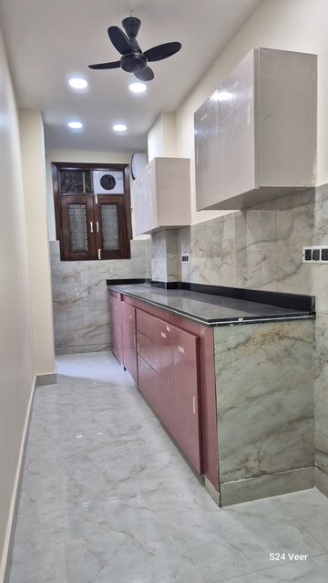 Kitchen in 1.5 BHK Builder Floor at Palm Residency Chhatarpur, Chattarpur – for Rent