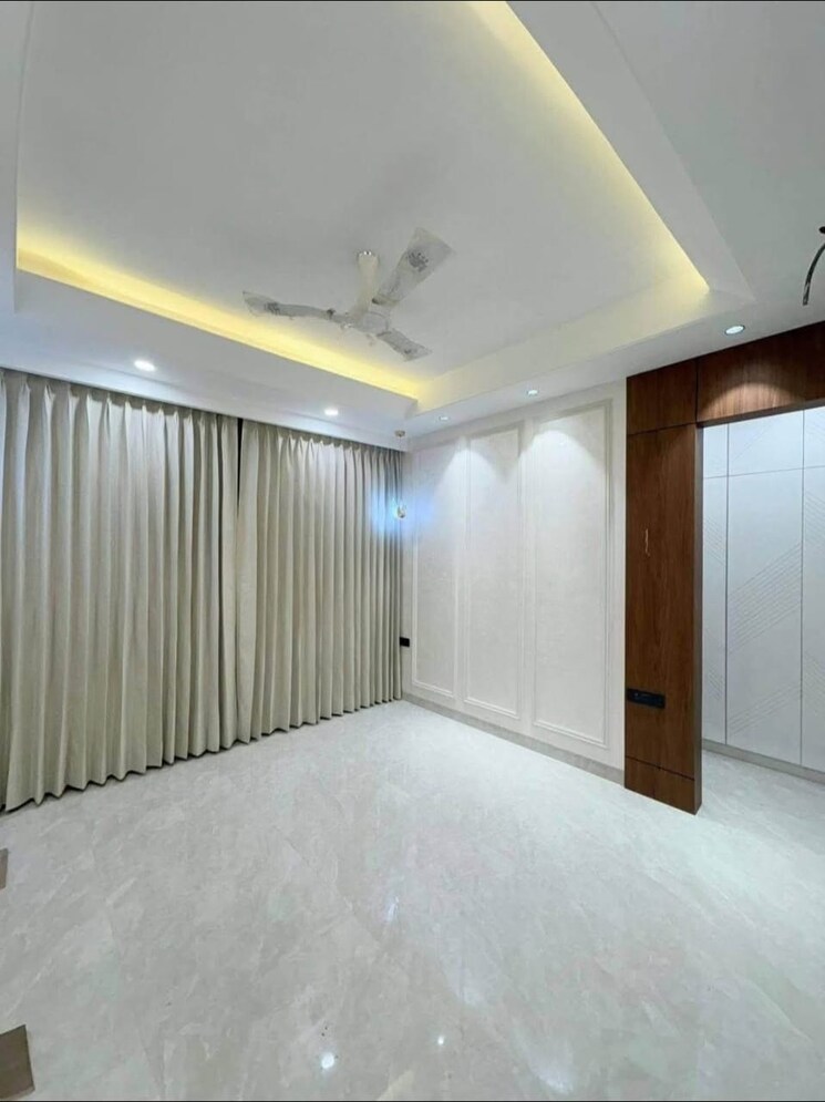 Room, sector 67 4 Bedroom 2200 Sq.Ft. Builder Floor In Sector 67 Gurgaon 8266030