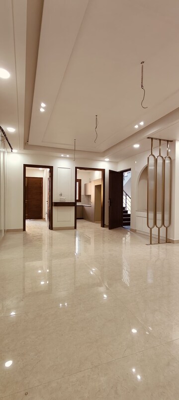 Living Room in 3 BHK Builder Floor at BPTP Park Central, Sector 85 – for Sale