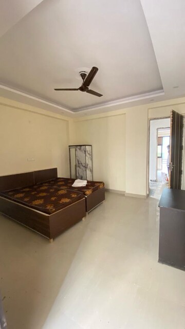  Pg For Rent in Sector 18