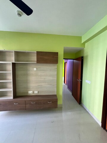 Room in 2 BHK Apartment at Tata Eureka Park, Sector 150 – for Rent