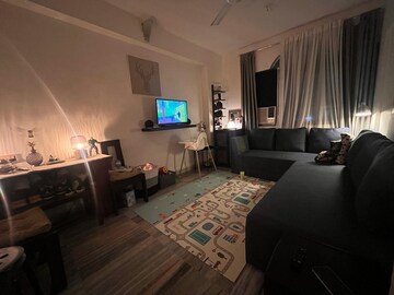 1 BHK Apartment For Rent in Khar West