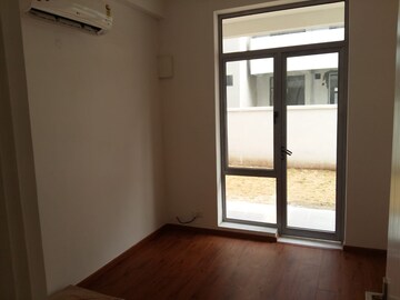 Room in 3 BHK Apartment at Bestech Park View Ananda, Sector 81 – for Sale