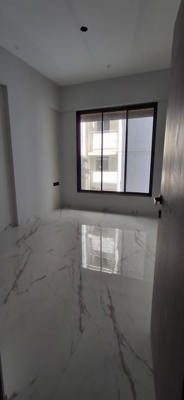 Room in 1 BHK Apartment at Nightingale CHS, Kandivali West – for Rent