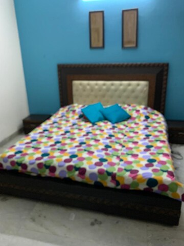 Bedroom in 1 BHK Builder Floor at Sector 57 – for Rent