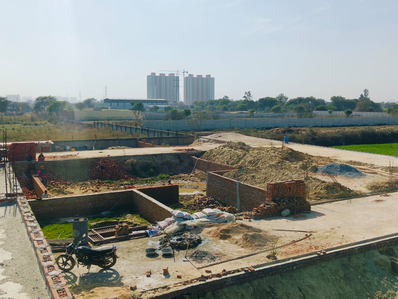 Plot For Sale in Jevar Airport Road