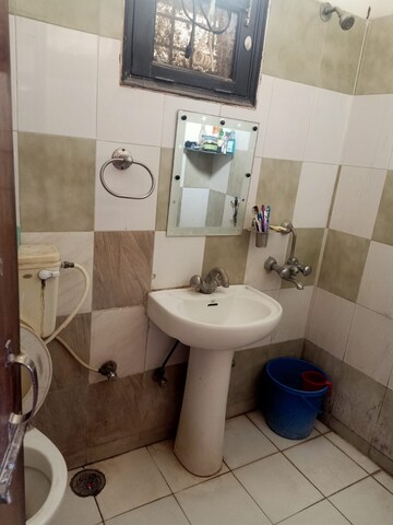 Bathroom in 2 BHK Apartment at Milton Tower, Vip Road – for Sale