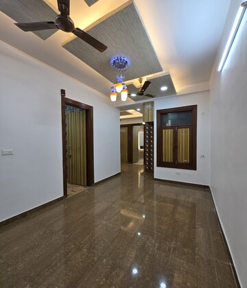 Room in 3 BHK Builder Floor at Indrapuram – for Sale