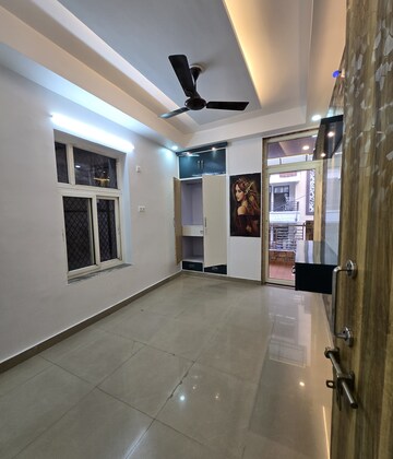 Room in 3 BHK Builder Floor at Indrapuram – for Sale