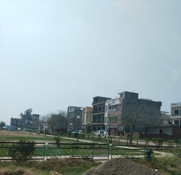  Plot For Sale in Sector 82