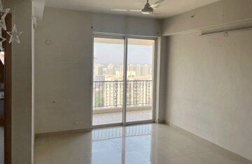 Room in 3.5 BHK Apartment at Ambika Florence Park, North Mullanpur – for Sale