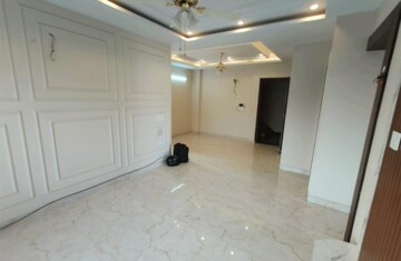 Room in 2 BHK Apartment at Ambika Florence Park, North Mullanpur – for Sale