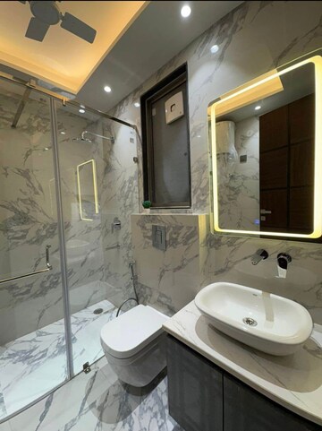 Bathroom in 4 BHK Builder Floor at SS Southend Floors, South City 2 – for Sale