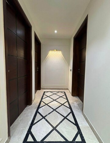 Building Lobby in 4 BHK Builder Floor at SS Southend Floors, South City 2 – for Sale