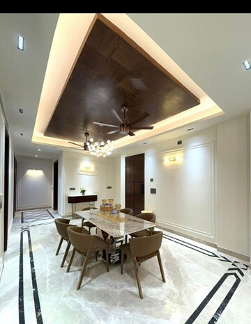 Master Bedroom in 4 BHK Builder Floor at SS Southend Floors, South City 2 – for Sale