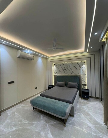 Bedroom in 4 BHK Builder Floor at SS Southend Floors, South City 2 – for Sale