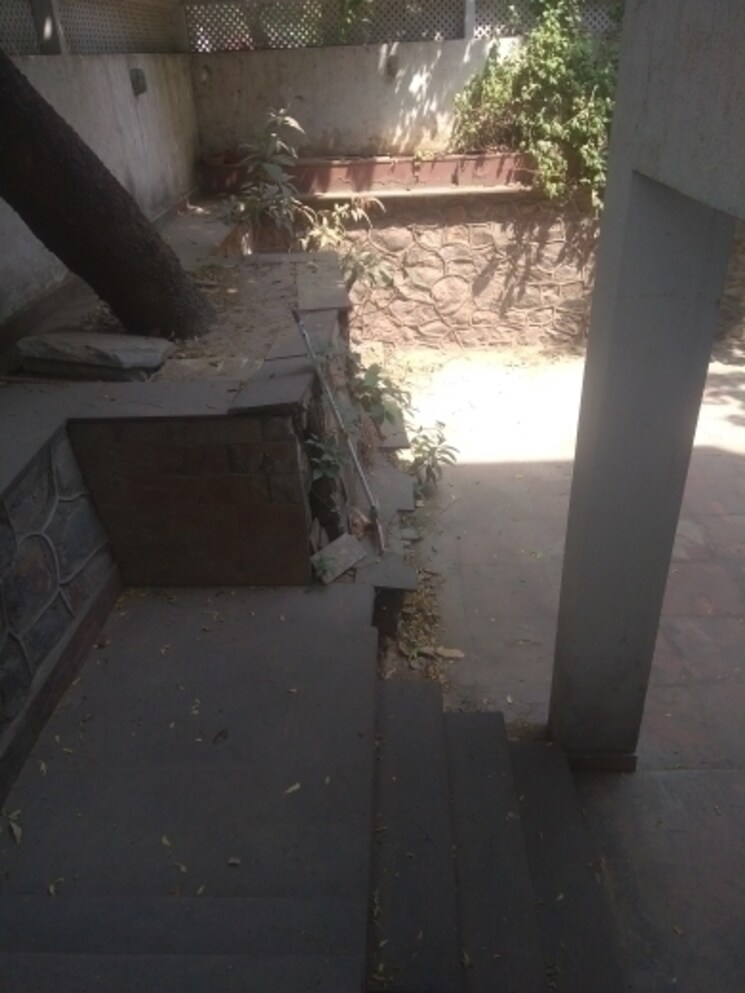 Balcony, maharani bagh 3 Bedroom 1105 Sq.Ft. Independent House In Maharani Bagh Delhi 8266352