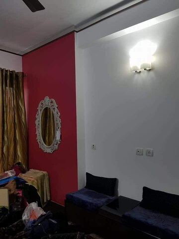 Furnished Amenities in 3 BHK Apartment at Mahagun Moderne, Sector 78 – for Sale