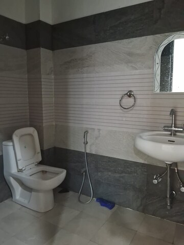 Bathroom in 2 BHK Builder Floor at Gomti Nagar – for Rent