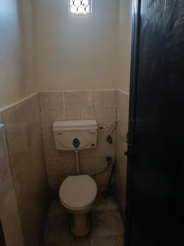 Attached Bathroom in 2 BHK Apartment at Dilshad Garden – for Rent