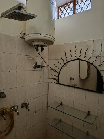 Bathroom in 2 BHK Apartment at Dilshad Garden – for Rent