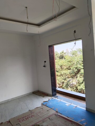 Room in 3 BHK Apartment at Sakkardara – for Rent