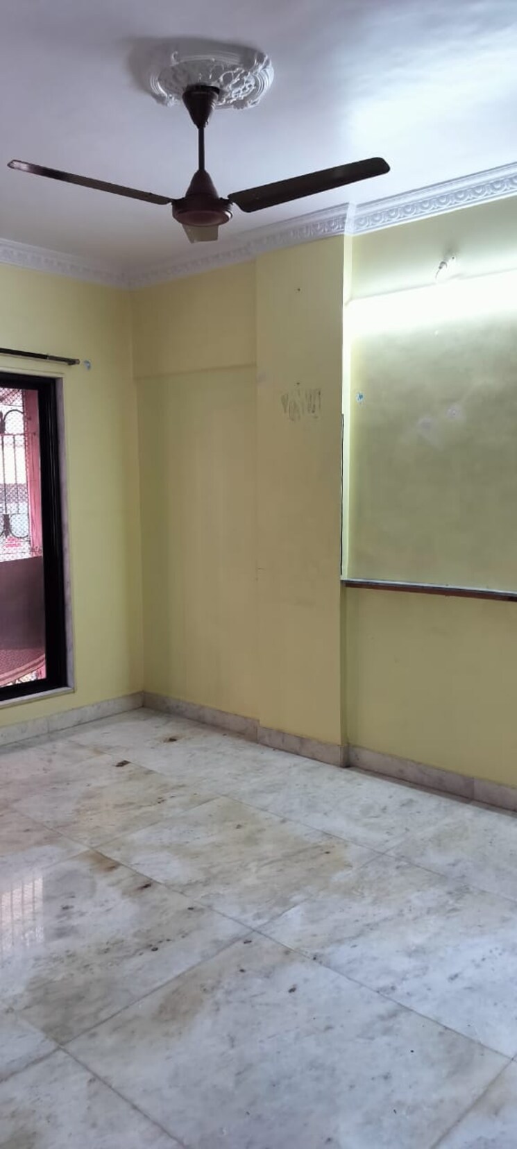 Room, happy-home-complex 1 Bedroom 500 Sq.Ft. Apartment In Mira Road Thane 8266650