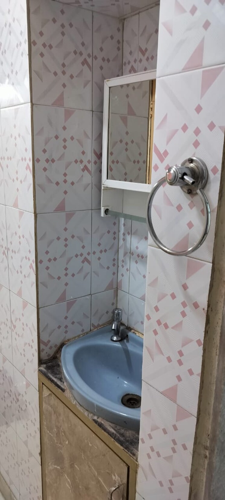 Bathroom, happy-home-complex 1 Bedroom 500 Sq.Ft. Apartment In Mira Road Thane 8266650