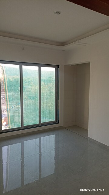 Room in 1 BHK Apartment at Varadvinayak Siddhivinayak Aura, Mira Road East – for Sale