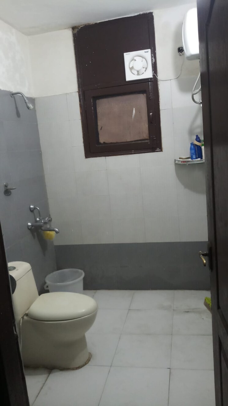 Bathroom, nk-savitry-enclave 2 Bedroom 1050 Sq.Ft. Apartment In Vip Road Zirakpur 8266719