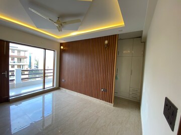 Room in 3 BHK Apartment at Sushant Lok 2, Sector 57 – for Sale