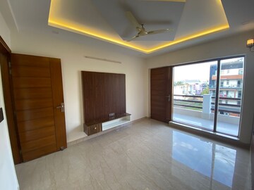 Bedroom in 3 BHK Apartment at Sushant Lok 2, Sector 57 – for Sale