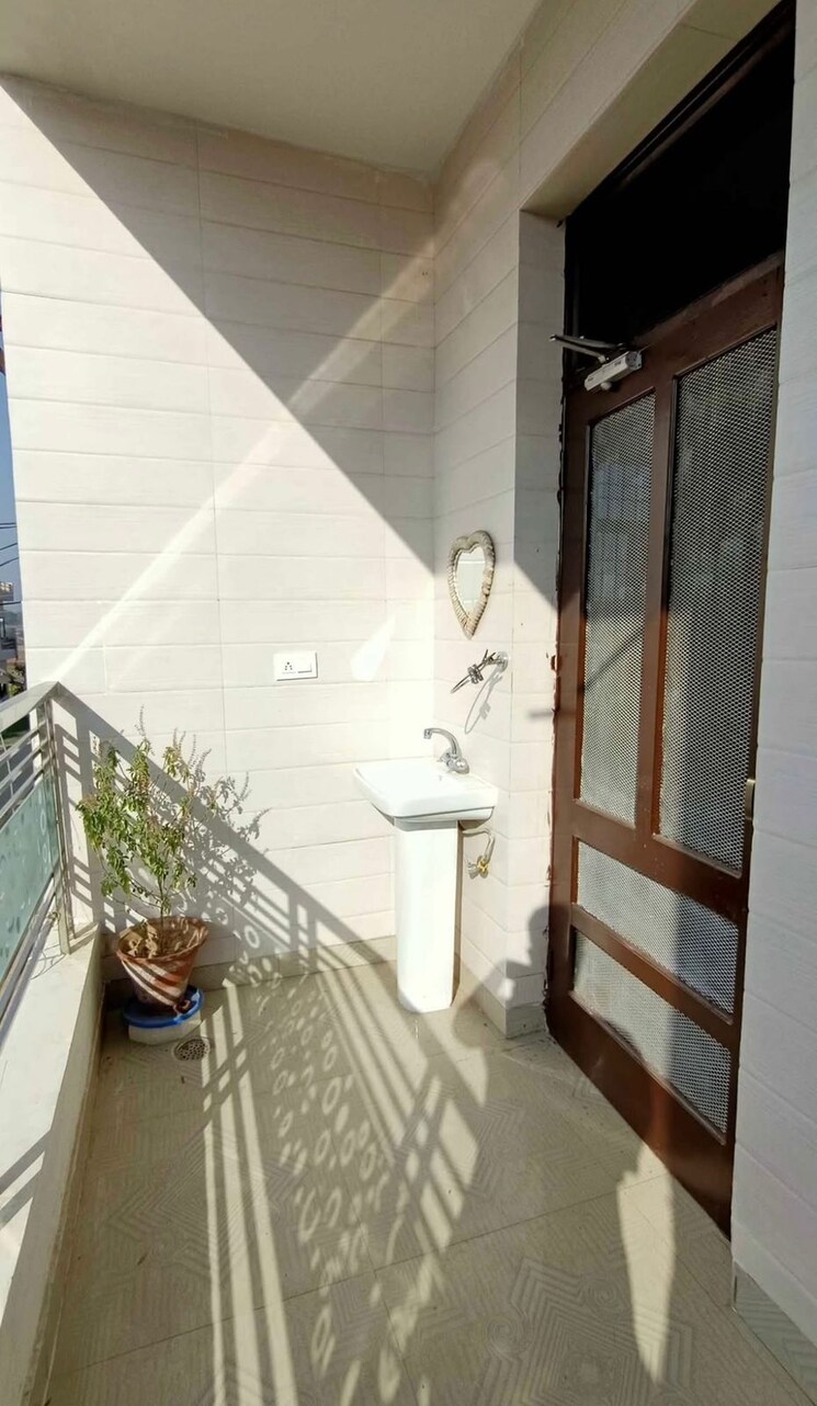 Balcony, bhabat 4 Bedroom 603 Sq.Ft. Apartment In Bhabat Zirakpur 8266923