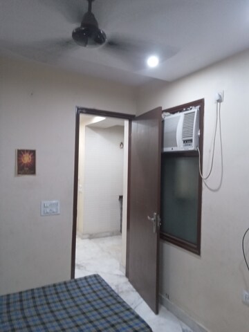 Room in 2.5 BHK Builder Floor at Shastri Nagar – for Rent