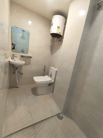 Bathroom in 1 RK Builder Floor at Vipul World Floors, Sector 48 – for Rent